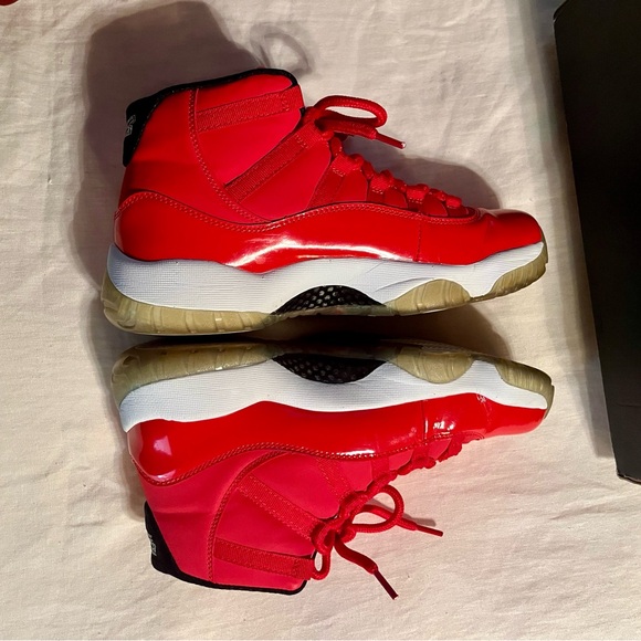 Red Chinese Jordan 11 - Picture 3 of 6